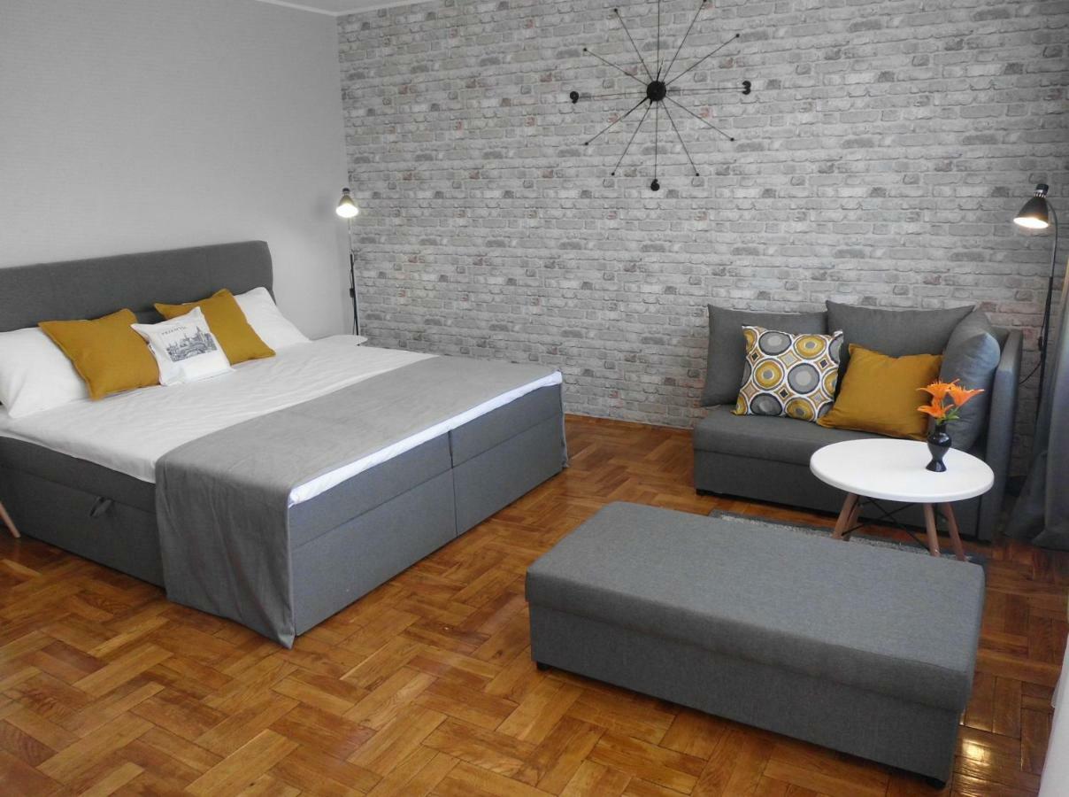 Ares Apartments プシェムィシル エクステリア 写真